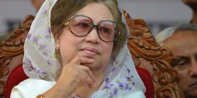 बांग्लादेश की पूर्व प्रधानमंत्री खालिदा जिया ने 80 वर्ष की आयु में दुनिया को अलविदा कहा।