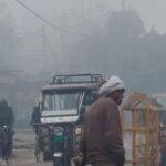मौसम बदला, सीतापुर में कोहरे की चादर और बढ़ी ठिठुरन