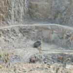 Chitrakoot में रात के अंधेरे में खनन का धंधा, ब्लास्टिंग से सहमे लोग; प्रशासन की भूमिका पर सवाल