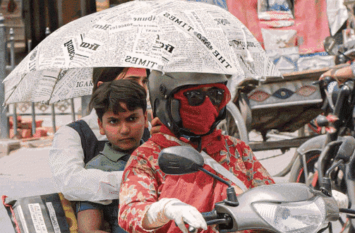 लखनऊ में हीटवेव का कहर, तापमान 44°C तक जाने की संभावना; 28 अप्रैल से मौसम बदलने के संकेत