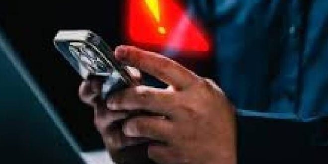 Noida में रिटायर्ड रेलवे कर्मी को ‘डिजिटल अरेस्ट’ कर ठगे 18 लाख, 3 हफ्ते तक बनाया बंधक