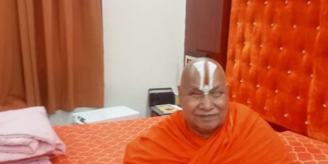 आरोप-प्रत्यारोप के बीच बढ़ा तनाव, संत ने सुरक्षा और प्रतिष्ठा पर जताई चिंता आरोप-प्रत्यारोप के बीच बढ़ा तनाव, संत ने सुरक्षा और प्रतिष्ठा पर जताई चिंता