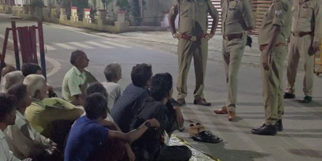 चकबंदी विवाद को लेकर किसानों का प्रदर्शन, कार्रवाई और निष्पक्ष जांच की उठी मांग