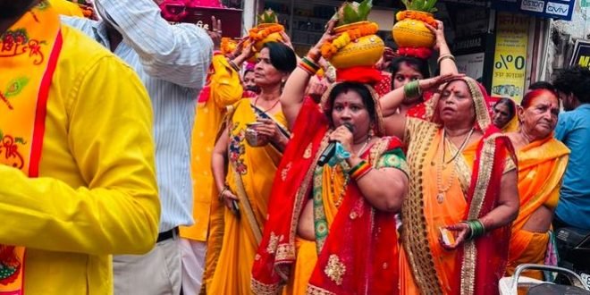 बदायूं में भक्तिमय माहौल, कलश यात्रा के साथ श्रीमद्भागवत कथा का आगाज