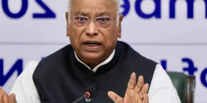 SIR से पहले वोटर लिस्ट जारी करने की मांग, खरगे ने बैलेट पेपर समेत उठाए चुनाव सुधार के मुद्दे